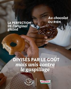 Dégustation de doughnuts avec café, mettant en avant le dessert et la pâtisserie.